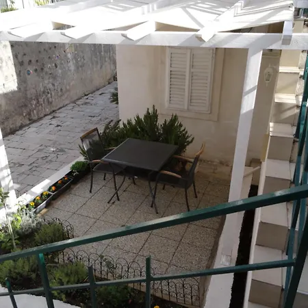 Apartment Only *
